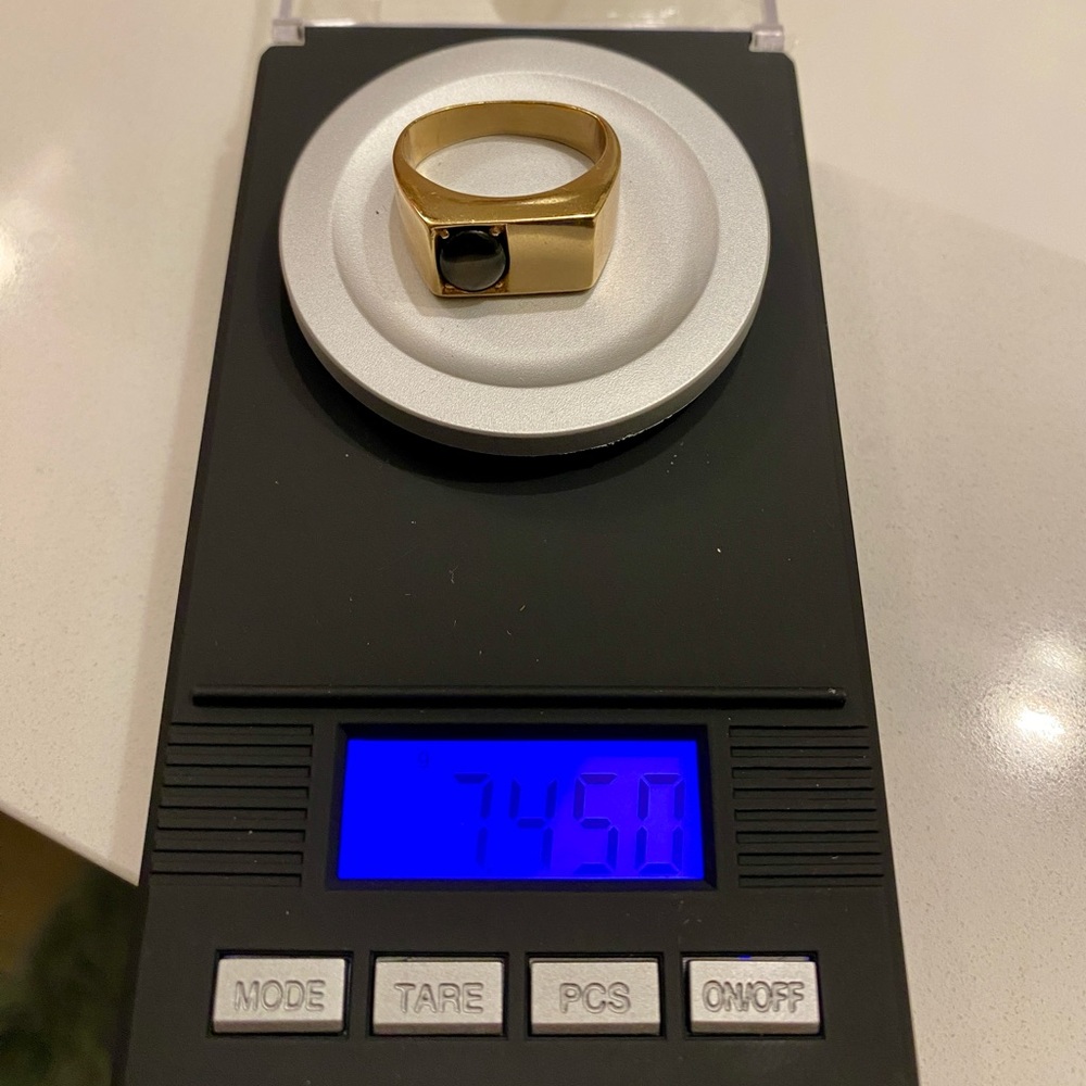 Solid 18k Gold Ring - image 2